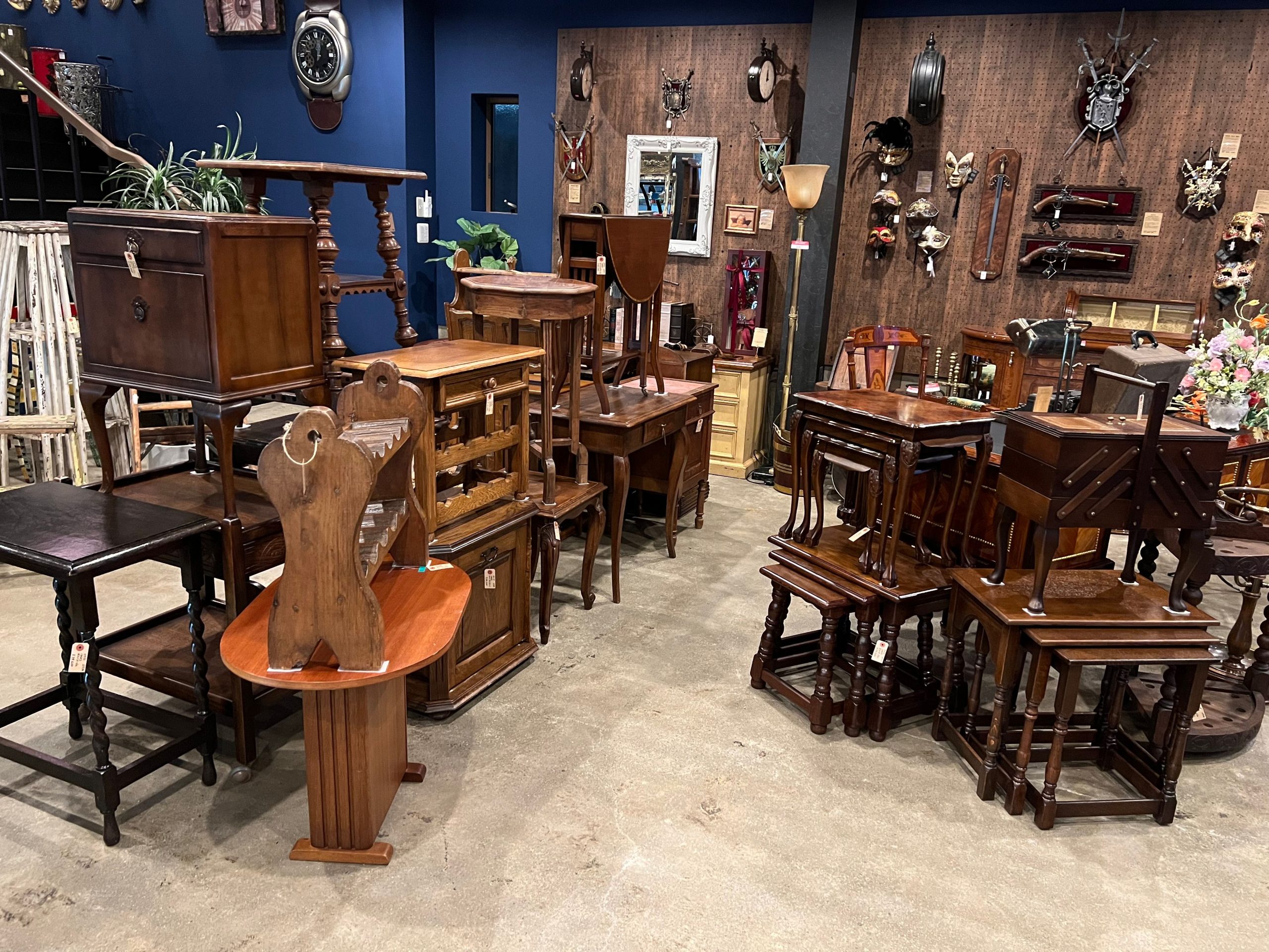  水戸市　アンティーク家具ヴィンテージ家具ならGANZO！新入荷の家具のご案内🌟